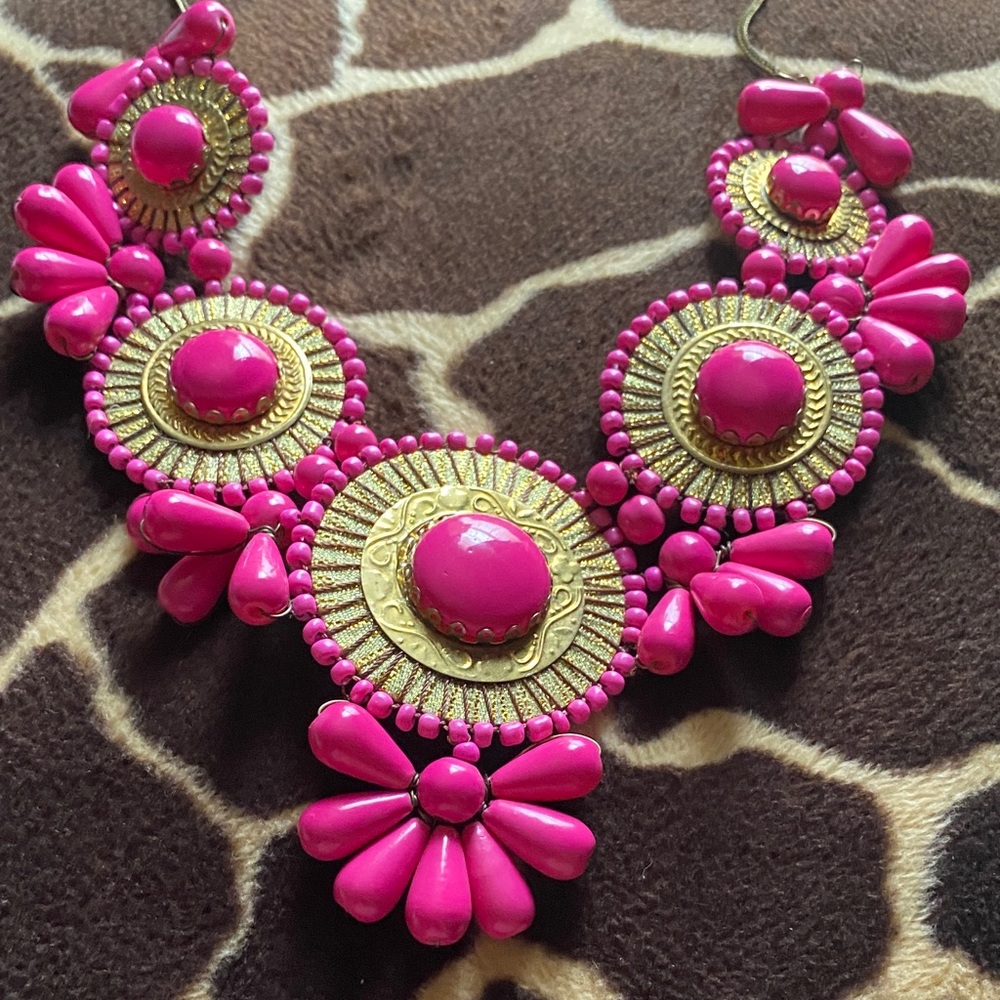 Vintage 90’s Fuchsia and Gold tone Statement Necklace - Picture 2 of 8